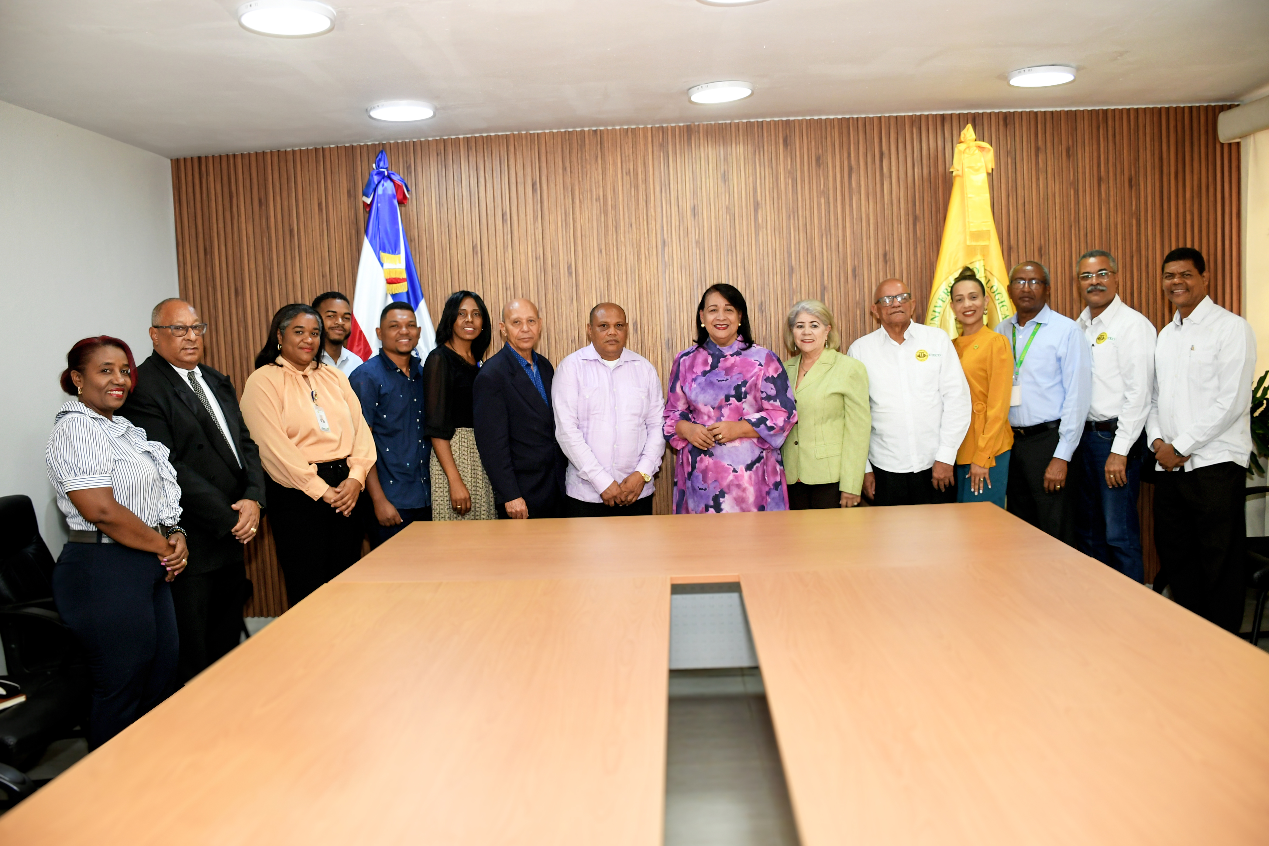 Firma de Convenio - La cueva y Caballero