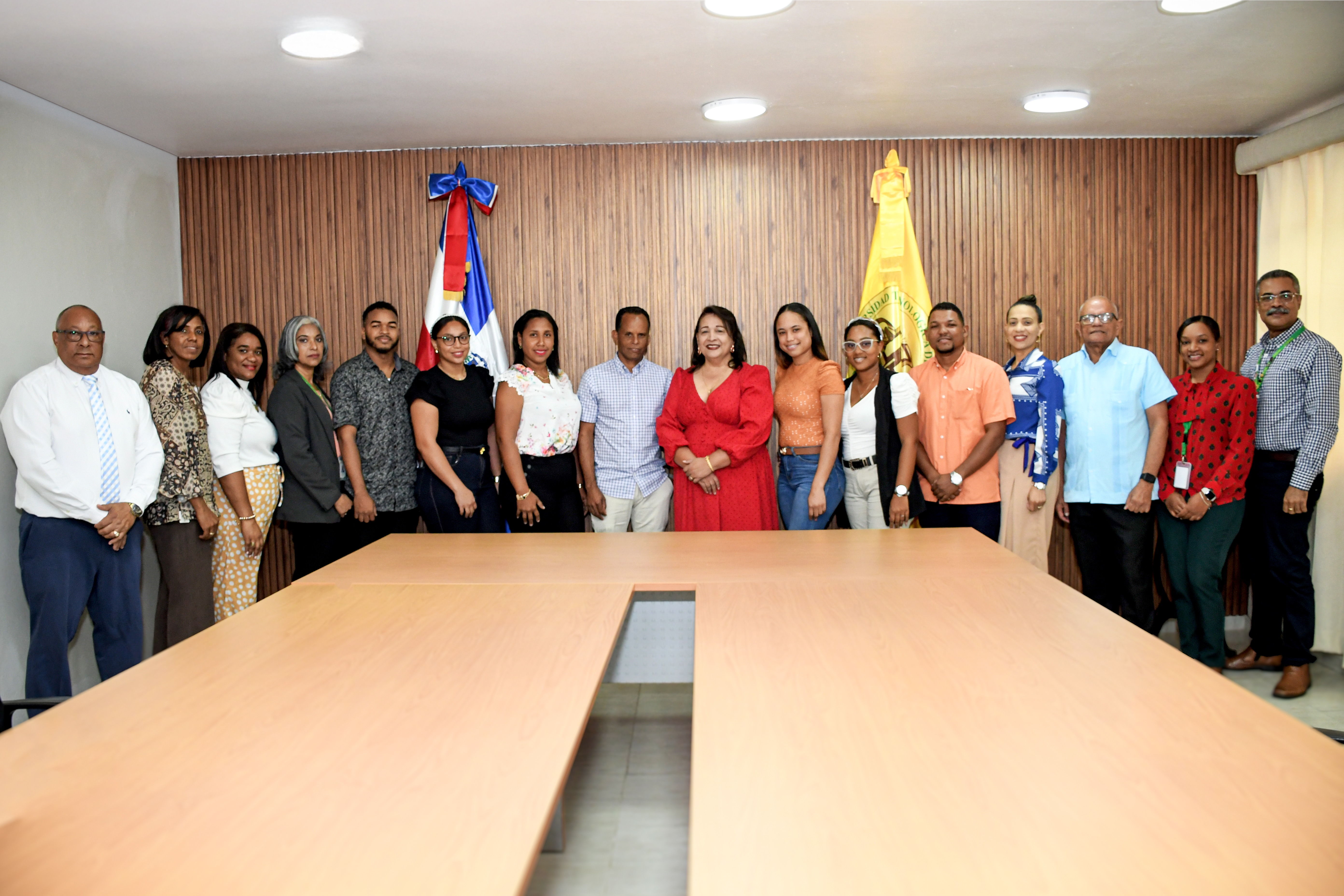 Firma de Convenio - La cueva y Caballero